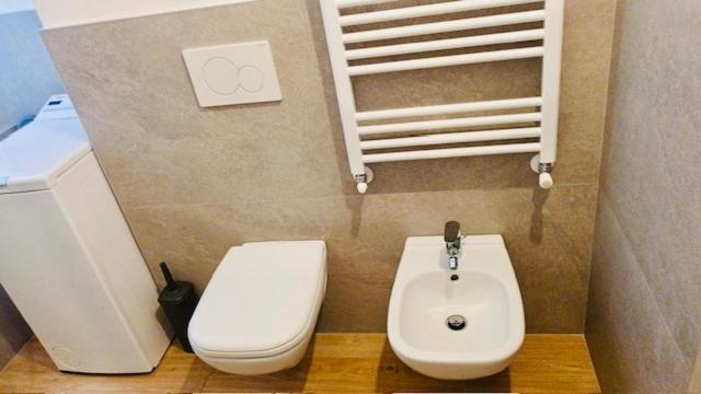 Comolake House Apartment Bellano Bagian luar foto