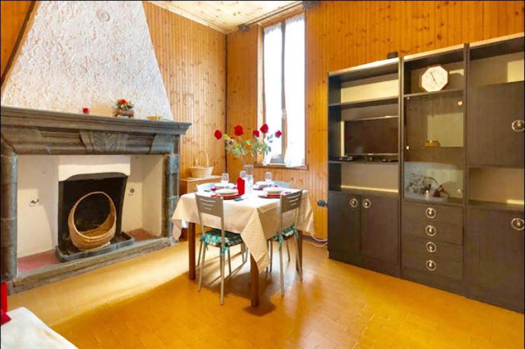 Comolake House Apartment Bellano Bagian luar foto